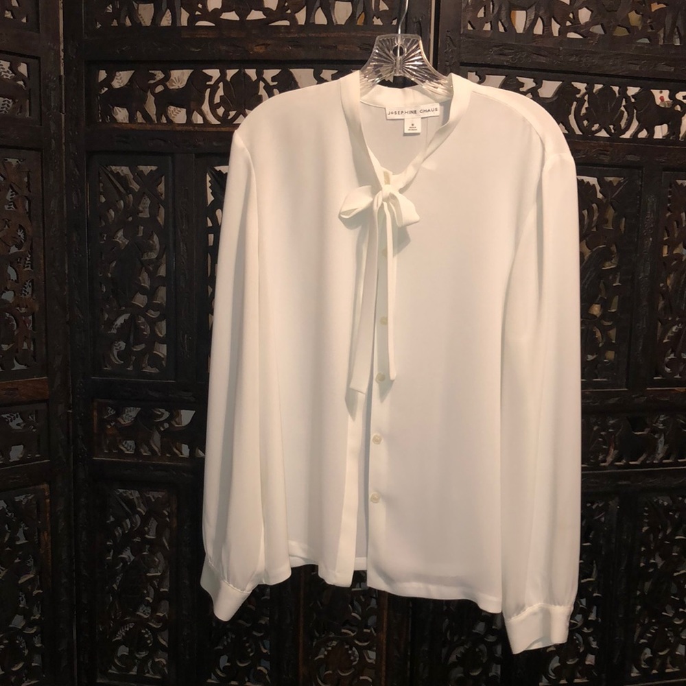 Beautiful White Top by Josephine Chaus•Size 16•NWT!